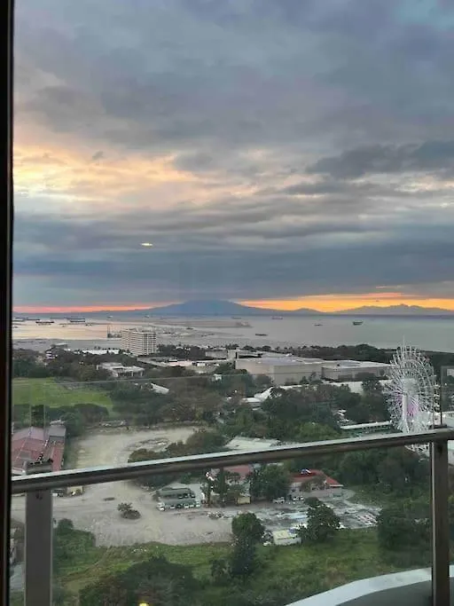 Coast Of Finland: Stunning Manila Bay & Sunset Apartment